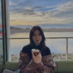 Zee JKT48 Instagram - 💫💫 . . Halo semua! Terima kasih atas dukungannya selalu untuk JKT48! Berkat dukungan kalian single terbaru dari kami Cara Ceroboh untuk Mencinta mendapatkan kesempatan untuk masuk ke dalam nominasi @amiawards! Tetap dukung JKT48 yaa!! #spiritofcreativity