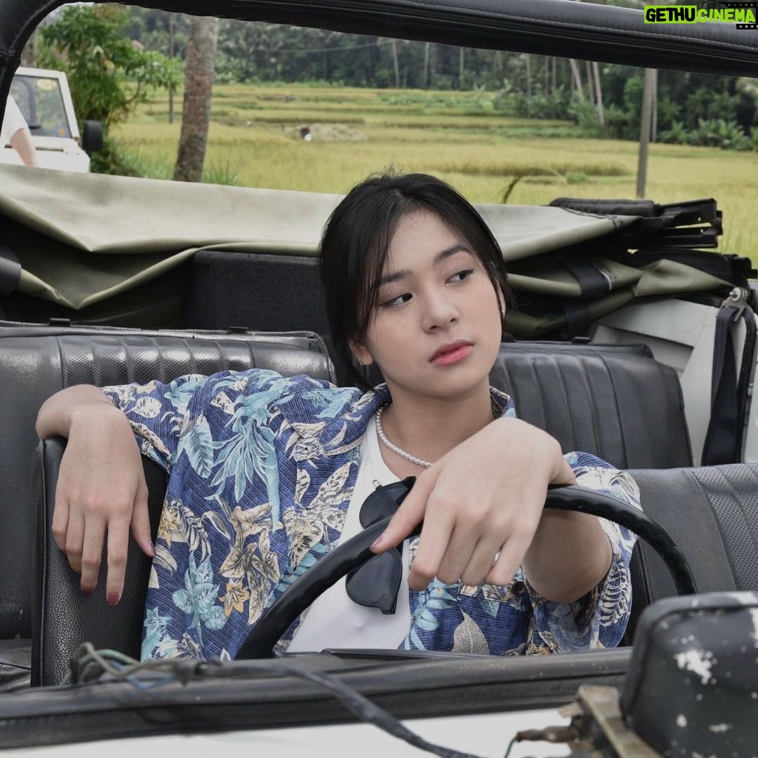 Zee JKT48 Instagram - foto doang gabisa nyetirnya 😚
