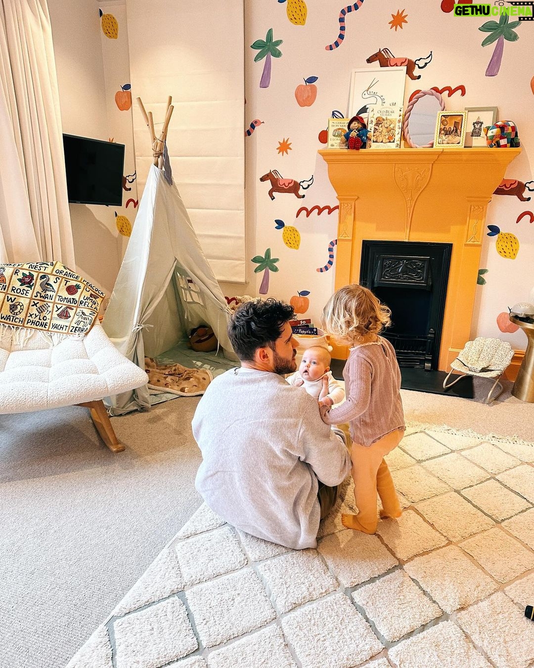Zoe Sugg Instagram - Week 12 of 2024 ✨ 1. Started off the week going into town and grabbing a few Easter bits for the girls (mostly Ottie, what do you get an almost 4 month old for Easter? 😅) 2. Little outfit post! Will link bits in stories & tag on the photo 3. Play time @alfiedeyes 4. One afternoon when the sun was shining we popped to @kinsbrookvineyard to grab a drink and have a stroll! 5. Was so nice there & Ottie had the best time running around the pond! 6. Novies little tracksuit 😭 it’s from @zarakids and you can customise the top! 7. More potion making in the garden this week! This time for a witch, a horse and a snake! 8. Decided on some disco nails as it’s my birthday next week and I wanted something a bit more special. @bw.nails absolutely smashed it as always 🪩 9. We did our monthly photos in the Photo Booth & this time Ottie got so into it, she ended up directing a set of photos of just me and Alfie 😂 10. Saturday market deliciousness! Which of these doughnuts would you be taking home? We went with the mini egg and the chocolate! Hope you also had a great week! Next week I’ll be turning 34! (Can you believe that? Honestly I can’t haha) I met the loveliest viewer in town this week (hello if that was you, was so lovely to meet you) and she said she’d been watching since 2009!!! I WAS 19!! Madness 🥰