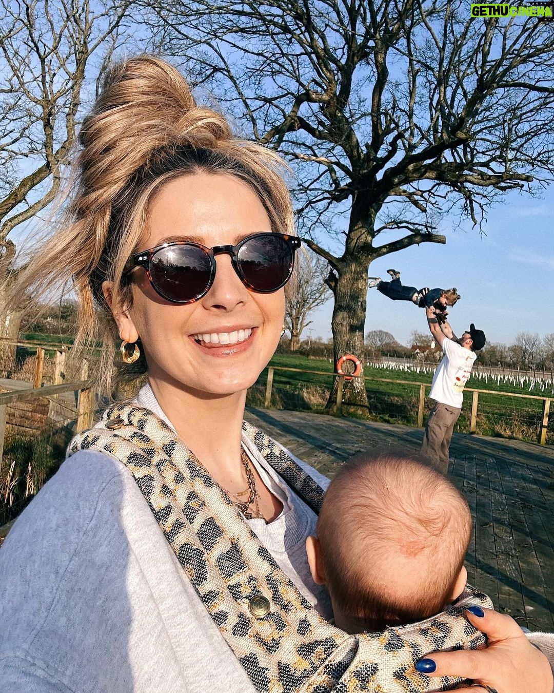zoe-sugg-instagram-week-12-of-2024-1-started-off-the-week-going-into