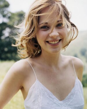 Zooey Deschanel Instagram - To all my fellow natural brunettes: did you also have a blonde phase?? Is this universal???