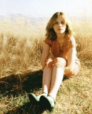 Zooey Deschanel Instagram - To all my fellow natural brunettes: did you also have a blonde phase?? Is this universal???