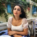 Özge Yağız Instagram –