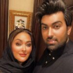 Elham Hamidi Instagram - می گویند هرکسی نیمه ای گمشده دارد…
تو اما مرد من…
تمام گمشده ی منی…
و من یک هیچ ناتمام که باتو هست می شوم…
این هیچ ناتمام،عاشقانه تورا دوست دارد…
ای مرد دوست داشتنی دنیای زنانه ام…
تولدت مبارک♥️
