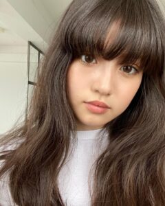 Mio Imada Instagram - まだまだ暑いね、
久しぶりの前髪です🐣🌼