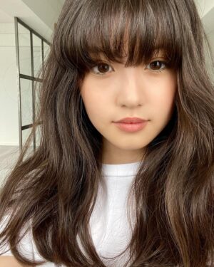 Mio Imada Instagram - まだまだ暑いね、
久しぶりの前髪です🐣🌼