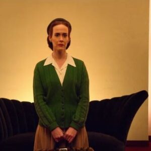 Sarah Paulson Instagram - That's my Mildred. 💚
The brilliant @eyrichlou and Rebecca Guzzi are responsible for these sublime costumes.
#Ratched