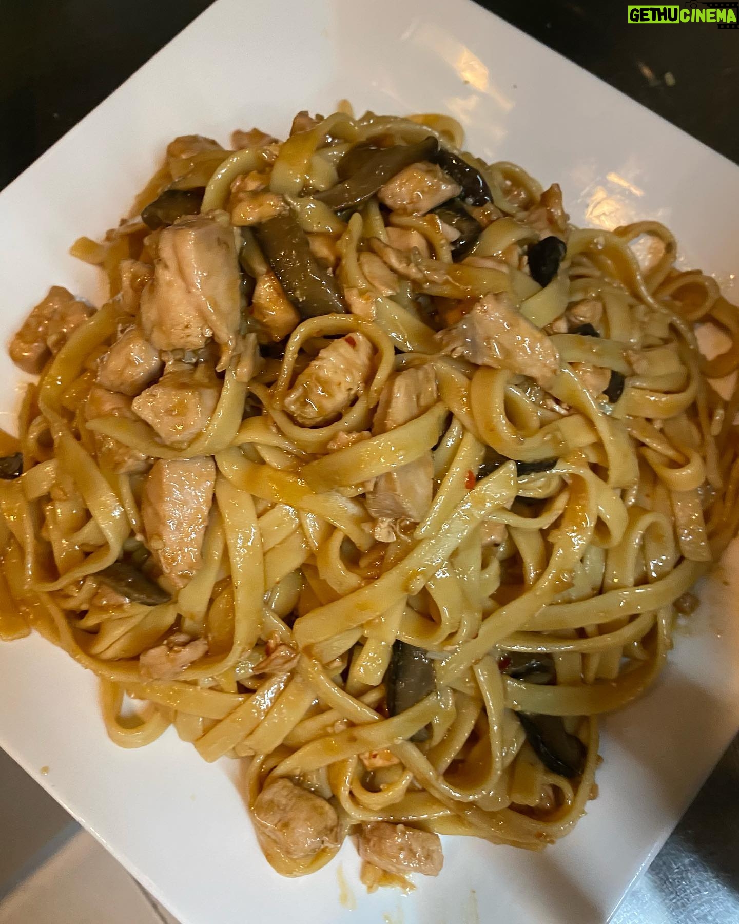 Julia Montes Instagram - My very own ... Charlie Chan Noodles ❤️❤️❤️ @edanolan mommy bear posting na din ako inspired by you hahahaa