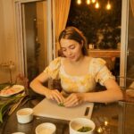 Julia Montes Instagram - Missing your family? You can simply cook something that will remind you of them ... para kahit malayo sila parang kasama mo parin sa hapag kainan 😊❤️ #JuliaM