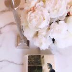 Sare Bayat Instagram - پدر بزرگوارم
شما قلب و روح منو سروین هستین،عاشقانه دوستتون داریم تولدتون یه دنیا مبارک نفس ما♥️ (عکس پدرم در دهه بیست سالگیشون🤩)
