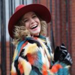 Burcu Biricik Instagram - Hepsi benim bebeklerim ❤️🎈
Hepsini aşırı seviyorum🦋
#Repost 
@kokarcamedya
・・・
Burcu Biricik ve onunla hayat bulan karakterler; Kimi zaman bizi ağlattı, kimi zaman güldürdü, şaşırttı... Sizin en favori Burcu Biricik karakteriniz hangisi? 😍🤔

#kokarcamedya #burcubiricik #sinema #dizi