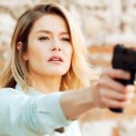 Burcu Biricik Instagram - Hepsi benim bebeklerim ❤️🎈
Hepsini aşırı seviyorum🦋
#Repost 
@kokarcamedya
・・・
Burcu Biricik ve onunla hayat bulan karakterler; Kimi zaman bizi ağlattı, kimi zaman güldürdü, şaşırttı... Sizin en favori Burcu Biricik karakteriniz hangisi? 😍🤔

#kokarcamedya #burcubiricik #sinema #dizi