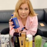 Marina Fedunkiv Instagram - И снова я в гостях у дорогой Виктории @diivakorea 
Доверяю ейуже более 2-х лет и всячески рекомендую. В этом посте расскажу о тех конкретных продуктах, которыми я пользуюсь сама, так как получила много вопросов на эту тему в Директ

#маринафедункив #федункив #новогодняя #челлендж #праздниккнамприходит #актриса #певица #юмор #прикол #ржака  #comedywoman #шоу #реальныепацаны #федункинмаклауд #пожилойблоггер