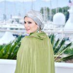 Sahar Dolatshahi Instagram – دوستان عزيز و مهربون آخر هفته خوبي داشته باشين منتظر فرصت مناسبي بودم كه از كساني كه به نوعي من رو  همراهي كردن  تشكر كنم. با تشكر از حمايت شركت زرسيما آرا نماينده رسمي محصولات لورآل پاريس در ايران كه اسپانسر و حامي من در فستيوال كن بودند. @zarsima.ara همچنين با تشكر از خانوم سلما منشي زاده. طراح جواهر: خانوم رؤيا نوع بشري عزيز @royanoebashari