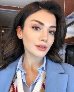 Özge Yağız Instagram - #solyanım 🪁