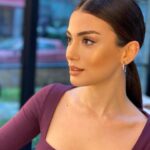 Özge Yağız Instagram – portrait 📸 @zubeydekaycii 💛