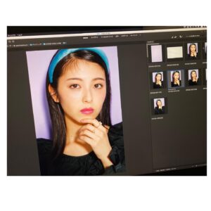 Minami Hamabe Instagram - 本日発売の『VOCE』3月号
メイクページに出させていただいております🦄

4パターンの春メイク!
幸せ呼び込む春リップ🦄
メイクって凄いですよね…
一気に印象変わってすごく素敵な写真ばかりでした🦄

この写真みて思うのが…
髪の毛のばしたーーーーーーい!!
髪の毛自由自在に操る能力が欲しい
ロン毛にすぐになれたら便利ですよね🦄

次ロン毛になることがあったら
自分でヘアアレンジ上手に
できるように練習します。

朝起きたらロン毛になってないかなーーー…
3日に１回ロン毛にならないかな

とはいえショートも好きなので
ショート楽しいですけどね!!

素敵なお写真詰まってますので
ぜひお手にとってみてください🦄