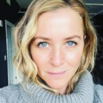 Jessica Capshaw Instagram - Sweater weather in ATL for reals...