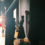 Asami Mizukawa Instagram - キネマ旬報ベスト•テン主演女優賞をいただきました。
最も長い歴史ある映画賞…とても身に染みました。
受賞式のスタンバイ中に足立さんが楽屋に来てくれてふとテーブルに置いてあった明日発売のキネマ旬報の表紙を見ながら「嬉しいなぁ。宝物にしよ。」って言ってくれて正直ぐーっと泣きそうになった。
　
そして今日、もいっこ嬉しい事。
夫が『エール』でエランドール賞を頂きました。
おめでとう！

同じ日に嬉しい事が、ふたつ。
乾杯します😋🍻