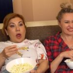 Marina Fedunkiv Instagram - Сегодняшнему празднику- международному дню Стриптиза посвящается... 
Биткоин по 40000 долларов? Нафиг надо! Мы нашли получше вариантик, во что вложить заработанные на концертах деньги.  К тому же, подруги @lovemurmur @kroshka_duda и @potapuwkina довольны. Ну и приглашённый для танцев @nevskiy_king не подкачал 👏🏻🙌🏻💪🏻

#федункив #маринафедункив #подруги #девичник #стриптиз #певица #актриса #скетч #вайн #прикол #юмор #камеди #пожилойблоггер #советскаяльвица