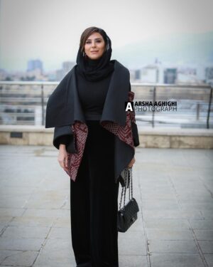 Sahar Dolatshahi Instagram - اکران و نشست خبری فیلم «خط فرضی» در جشنواره فیلم فجر/ برج میلاد  ممنونم از :
@nazaninsafaofficial  Stylist  @nazgol_sadraee  @shimer.beautysalon