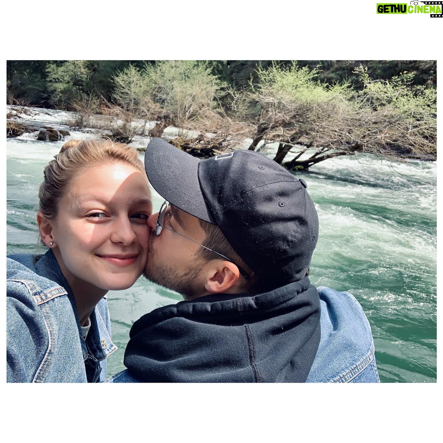 Melissa Benoist Instagram - Whew boy this is big love. This love wholly accepts me and encourages me to unapologetically be myself, and to unapologetically love myself — whoever that self is day after day. This love challenges me to be a better person and recognize that even when things aren’t easy or pretty, they should always be respectful. This love is the one I was always looking for, and I never should have accepted less.
Tune in tomorrow at 2 PM PT / 5PM ET where I’ll be hosting an IG Live with @sashavelour. We’re talking about all things love in partnership with @absolutus and their #LoveResponsibly campaign. #AbsolutPartner ❤️ xx