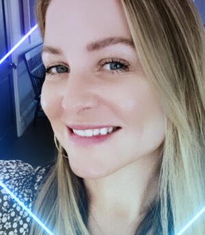 Jessica Capshaw Instagram - Got asked to send in some “silly selfies” for work today and had a bit more fun than I was probably meant to...what’s your favorite filter?!?!#dreamjob