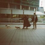 Asami Mizukawa Instagram - 栄利子と圭子とは元親友というような設定で、わたしとカンナとはまぁもぅ親友を通り越し親戚の様な間柄でもあるので…こう、ガッツリと芝居でやり取りというのは何とも不思議で面白い感覚で、そしてほんのちょっと気恥ずかしかったです。

カンナの圭子ステキでした。
この機会に同じ作品で関われたのは、わたし自身はとても良い思い出にもなったな。　

#ナイルパーチの女子会
#フィルムで撮った現場写真