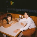 Asami Mizukawa Instagram - 栄利子と圭子とは元親友というような設定で、わたしとカンナとはまぁもぅ親友を通り越し親戚の様な間柄でもあるので…こう、ガッツリと芝居でやり取りというのは何とも不思議で面白い感覚で、そしてほんのちょっと気恥ずかしかったです。

カンナの圭子ステキでした。
この機会に同じ作品で関われたのは、わたし自身はとても良い思い出にもなったな。　

#ナイルパーチの女子会
#フィルムで撮った現場写真
