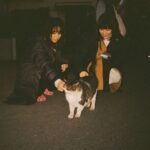 Asami Mizukawa Instagram - 栄利子と圭子とは元親友というような設定で、わたしとカンナとはまぁもぅ親友を通り越し親戚の様な間柄でもあるので…こう、ガッツリと芝居でやり取りというのは何とも不思議で面白い感覚で、そしてほんのちょっと気恥ずかしかったです。

カンナの圭子ステキでした。
この機会に同じ作品で関われたのは、わたし自身はとても良い思い出にもなったな。　

#ナイルパーチの女子会
#フィルムで撮った現場写真