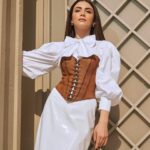 Özge Yağız Instagram –