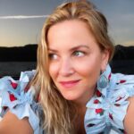 Jessica Capshaw Instagram - Easter Lewk. 🌹🌹🌹🌹
