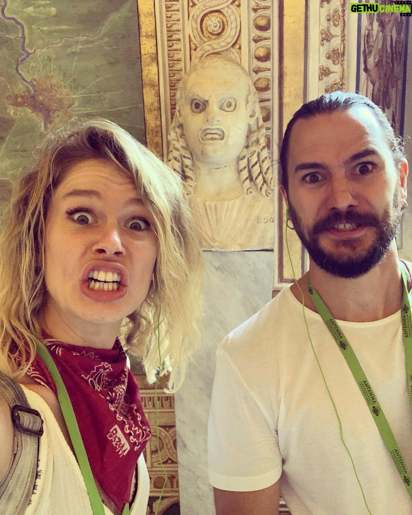 Burcu Biricik - 269.8K Likes - π¬π€