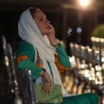 Sare Bayat Instagram - .
مهناز عزيزم، اميدوارم خداوند كنارِ لبخند هميشه تو باشد. انسانهايي چون تو، بزرگ، نزد آفريدگار رستگارند. خوشبختي ات را از صميم قلب از خدا خواستارم. ساره بيات 🌹
.
پي نوشت: اكران خصوصي فيلم نهنگ عنبر ٢. ديدن اين فيلم جذاب رو به شما عزيزانم پيشنهاد ميكنم. 
عكس از نسيم يوسفي مهربان.