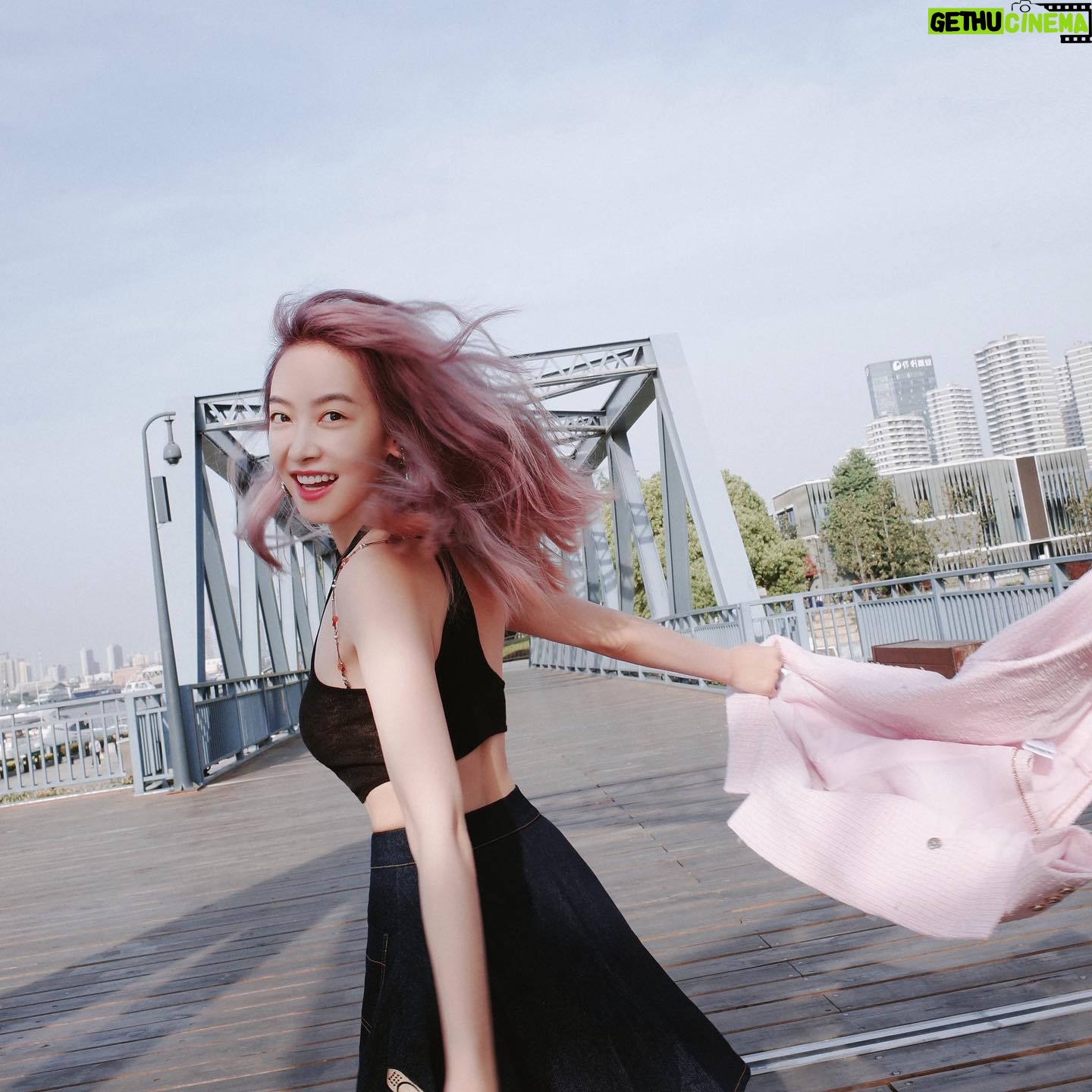 Victoria Song - 98K Likes - 🦄 summerlover
#summer #Pink #purple