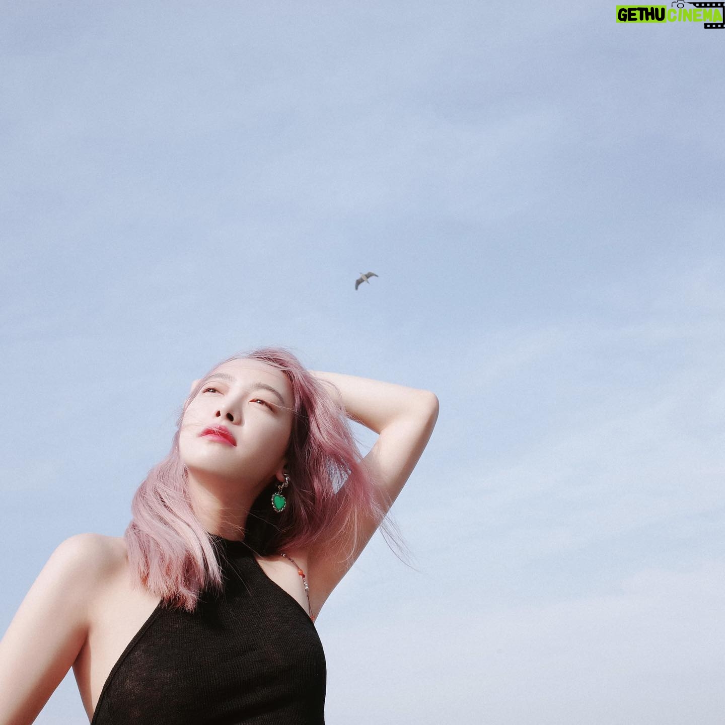 Victoria Song - 98K Likes - 🦄 summerlover
#summer #Pink #purple