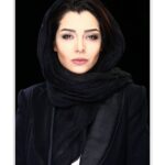 Sare Bayat Instagram - .
دستانش را در دردِ من تنیده بود
گره خورده بودیم درهم
گاه موهایم را می بافت
گاه آنها را می کَند
آن روز که باید می رفت
.
#ساره_بیات 
#sareh_bayat #sarehbayat
.
عکس از سهراب ولدبیگی مهربان
