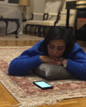 Narges Mohammadi Instagram - المیرایی عزیزم تولدت مبارک برات آرزویی شادی و خوشبختی تو زندگیت دارم تو این ۱۱ سال رفاقت من وتو روزها و لحظات شادی کنار هم داشتیم خودت می دونی جایی تو رو تو قلبم کسی پر نمیکنه دوست دارم و هزار بار تولدت مبارک🌺🌸🎂
پ ن؛علی هم تو عینکت هست🌺🌸