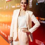 Amina Khalil Instagram - E E A ⭐️ Congratulations to all the amazing talents and success stories who were shining that night.. Such a great initiative by @amrmansi mabrouk ! @eeawards_ Special thanks to @yasmineeissa.. outfit by @soochfashion @louboutinworld @dimajewellery photo by: @edgestudios.eg