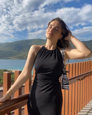 Gökçe Akyıldız Instagram - 🕴🏻