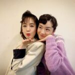 Asami Mizukawa Instagram - 同じスタジオで撮影していた芽郁ちゃんと遭遇した時の記念写真を…♡
どちらもそれぞれの時代を感じさせる装いで…😌🌿
#全裸監督2 
#キネマの神様