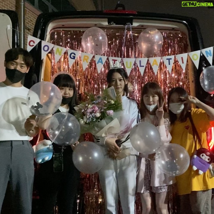 Kim Sae-ron - 202.4K Likes - 우수무당 가두심 촬영 끝!
또 한번 행복한 하루네요 나는 사실 매일 행복해요🥰