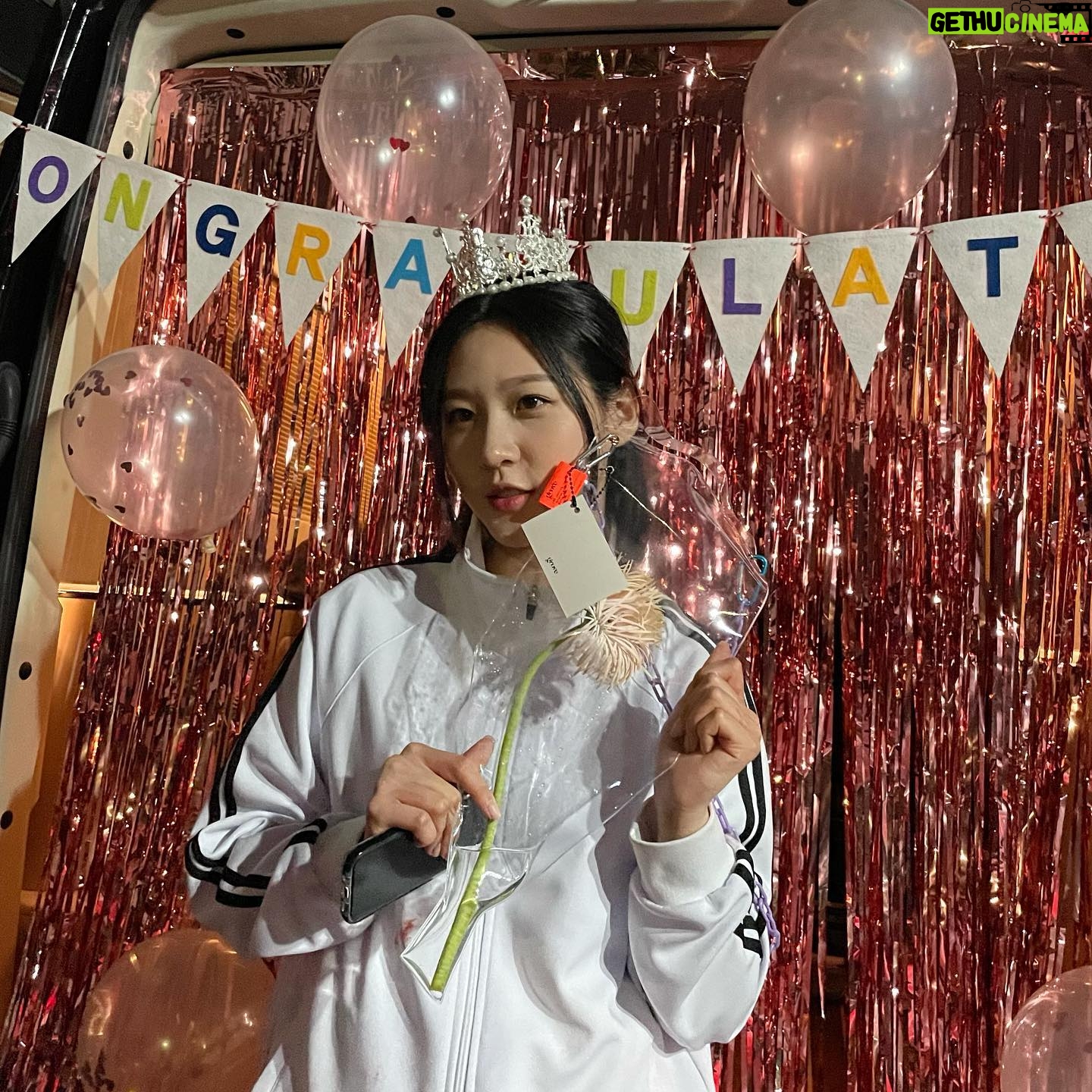 Kim Sae-ron - 202.4K Likes - 우수무당 가두심 촬영 끝!
또 한번 행복한 하루네요 나는 사실 매일 행복해요🥰