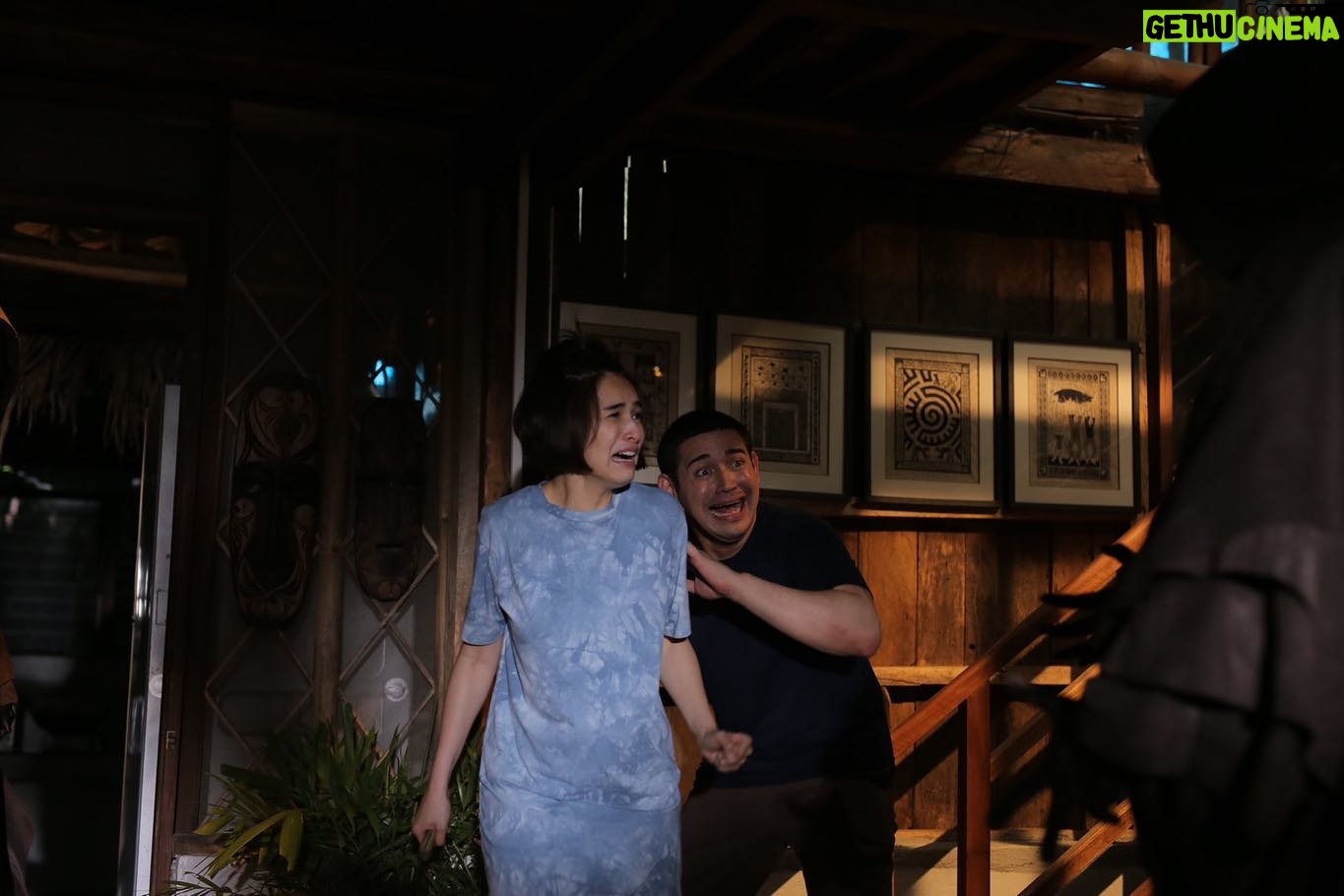 Jennylyn Mercado Instagram - Bored narin ba kayo kakaintay? Don't worry, Bessies! This July 18, Sunday at 7:05pm niyo na makikilala sina Angel at Migs sa "Last People On Earth", ang bagong episode ng Daig Kayo Ng Lola Ko!
Mark your calendars at konting kembot nalang! 😊 #dknlklastpeopleonearth