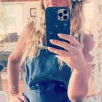Jessica Capshaw Instagram - Sunday, fun day 💙