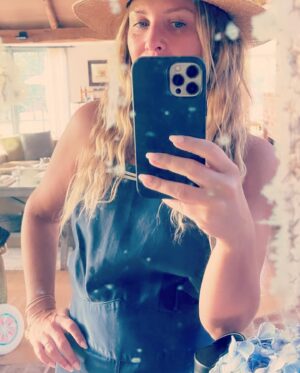 Jessica Capshaw Instagram - Sunday, fun day 💙