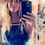 Jessica Capshaw Instagram - Sunday, fun day 💙