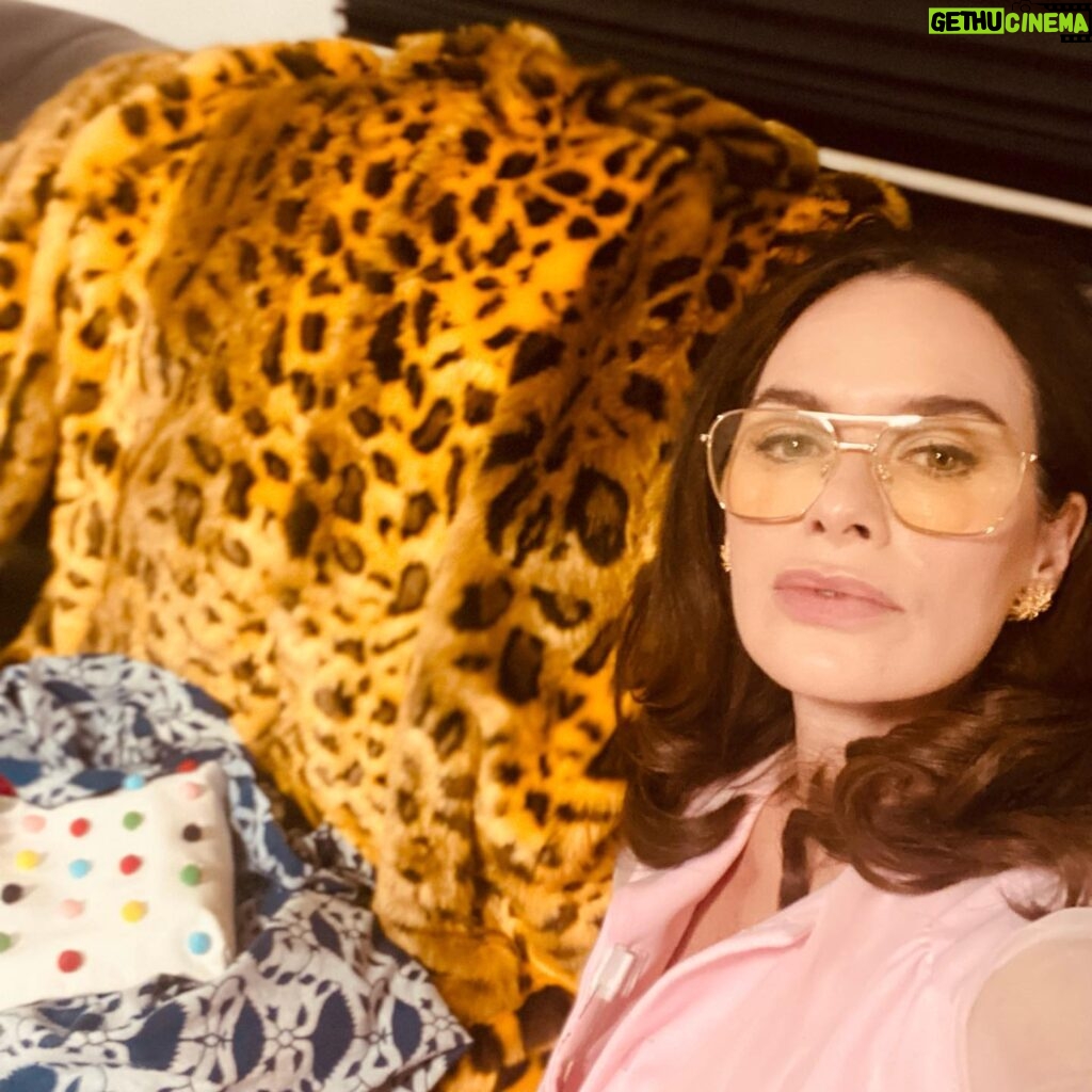 Lena Headey Instagram - I blame you @iknewbrianawitan @caddis_life ..😉… #trailertime #leftalone #tellysavalas 🤓🤓🤓 NO leopards we’re harmed 🦄🍄🍄🦄 without @sarklmakeup and @katdrazenhairstylist I would actually look like Telly Savalas .. Which if you are him .. is awesomely acceptable … 🌚