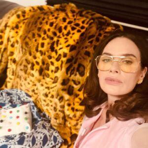 Lena Headey Instagram - I blame you @iknewbrianawitan @caddis_life ..😉… #trailertime #leftalone #tellysavalas 🤓🤓🤓 NO leopards we’re harmed 🦄🍄🍄🦄 without @sarklmakeup and @katdrazenhairstylist I would actually look like Telly Savalas .. Which if you are him .. is awesomely acceptable … 🌚