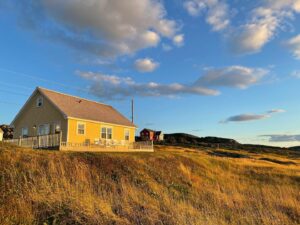 Milla Jovovich Instagram - What an insanely magical experience we had staying in the gorgeous town of Bonavista #newfoundland! Our cabin was literally heaven. Every morning I would wake up an hour before my daughter @everanderson just to sit on the porch and stare at the sea, drink my tea and do a crossword. After Ever finished work on her new movie #peterpanandwendy in the evening, we would go for walks, climbing the rocky cliffs leading down to the ocean. I loved watching her jumping from rock to rock, scrambling around like a little gazelle. At this time of year the weather has been incredible, the wind is fierce but warm, both exhilarating and relaxing. It’s really been unforgettable getting to know this gorgeous, rugged bit of paradise. Thank you to all the wonderful people of this community for welcoming us with open arms!✨